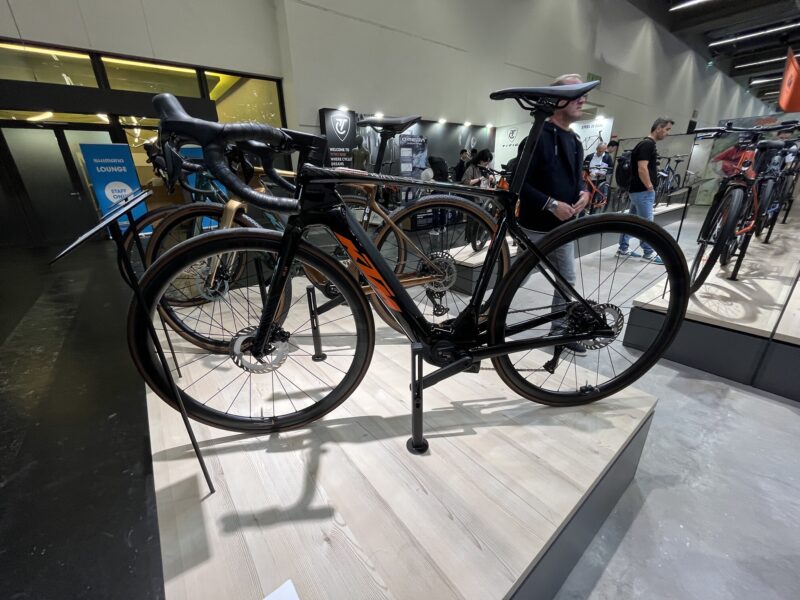 KTM Macina REVELATOR SX PRIME 2025